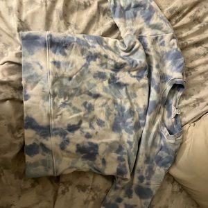 long sleeve sweatshirt